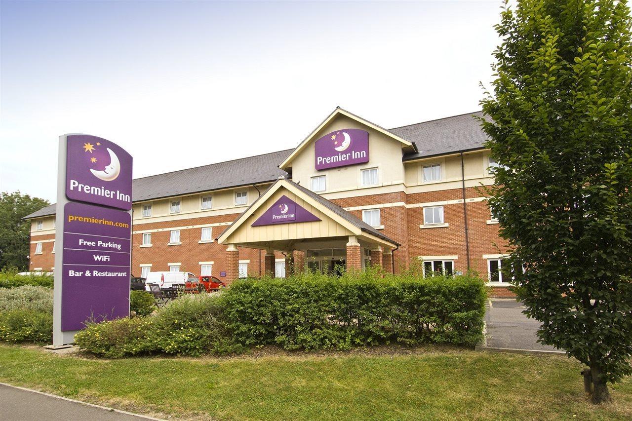 Premier Inn Gatwick Crawley Town West 外观 照片