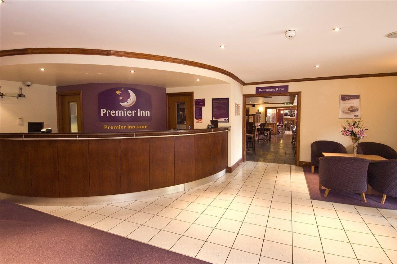 Premier Inn Gatwick Crawley Town West 外观 照片